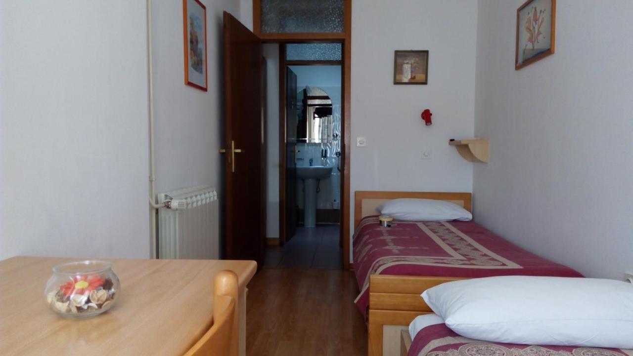 Accomodation Pertout Nova Gorica Exterior foto